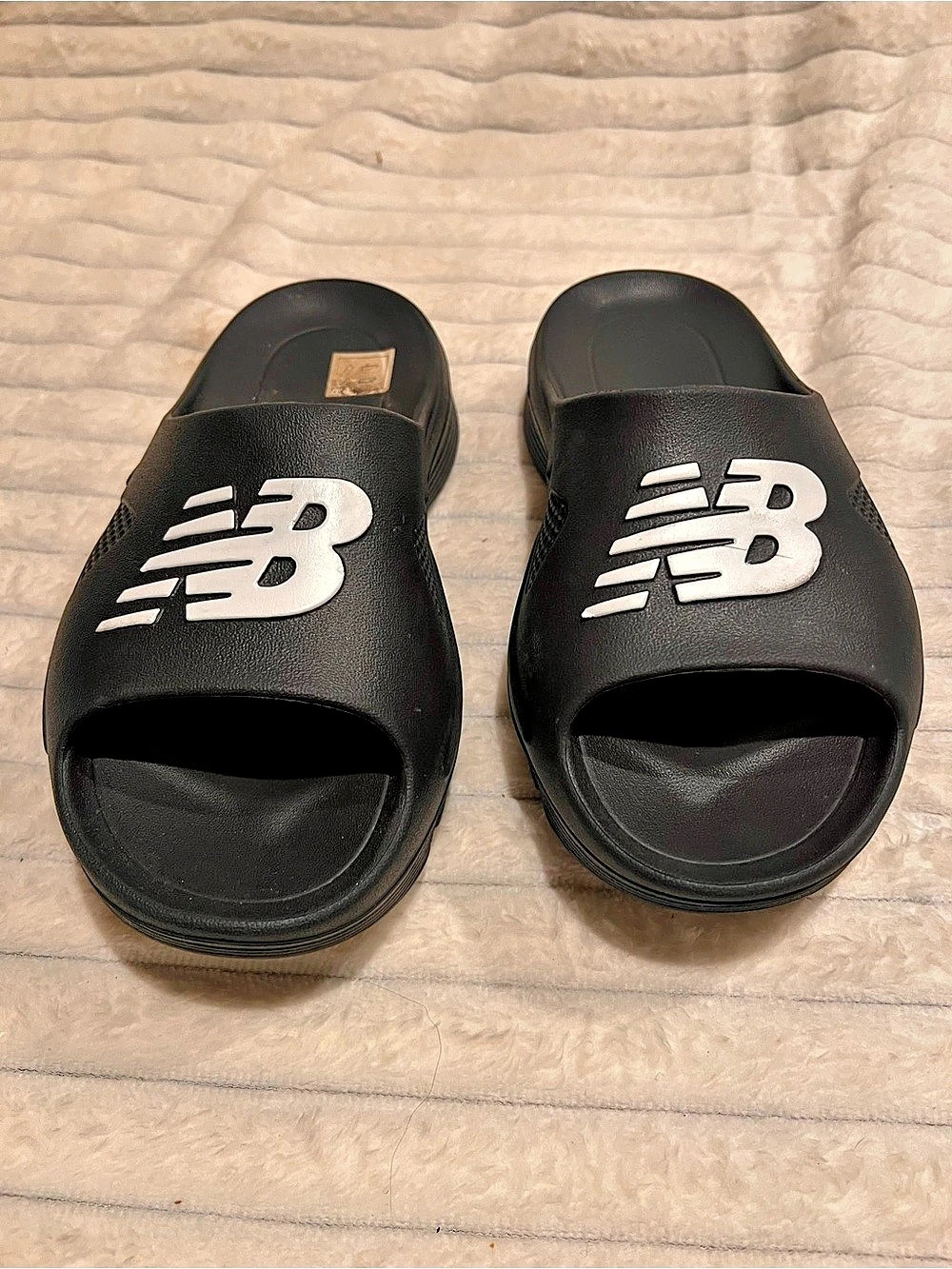 New Balance 200 Slide Black Slide Sandals US 9